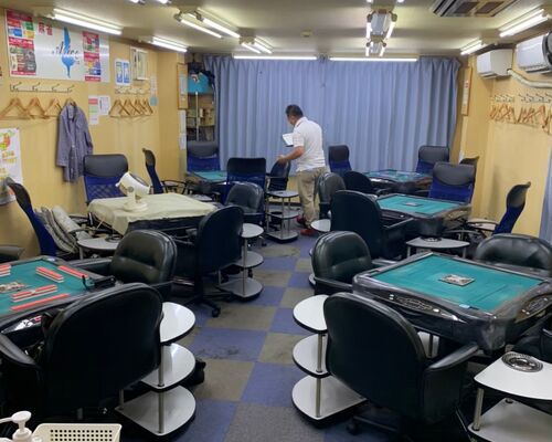 LINE_ALBUM_六角橋雀荘　内装一式工事_220621