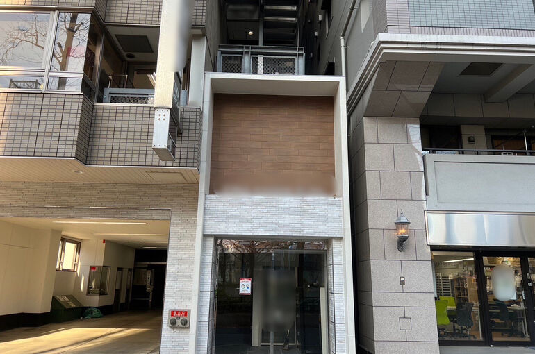 LINE_ALBUM_横浜市内、エントランス改修工事_230328_0（モザイク）